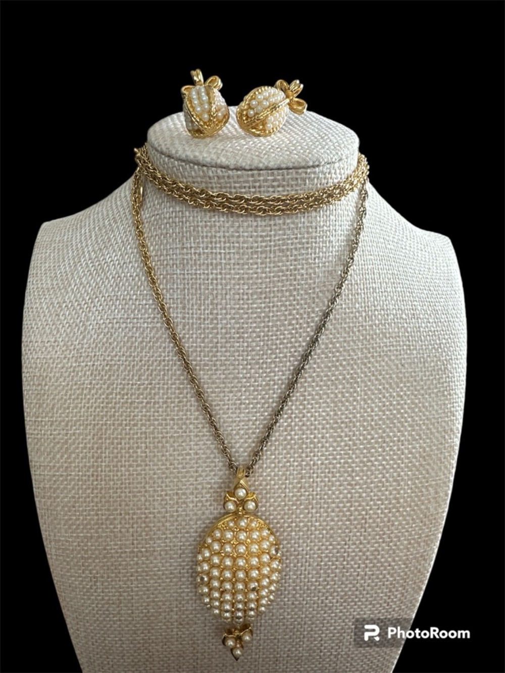Joan Rivers Gold Pearl Pineapple Pendant Necklace and Clip-On Earrings Set